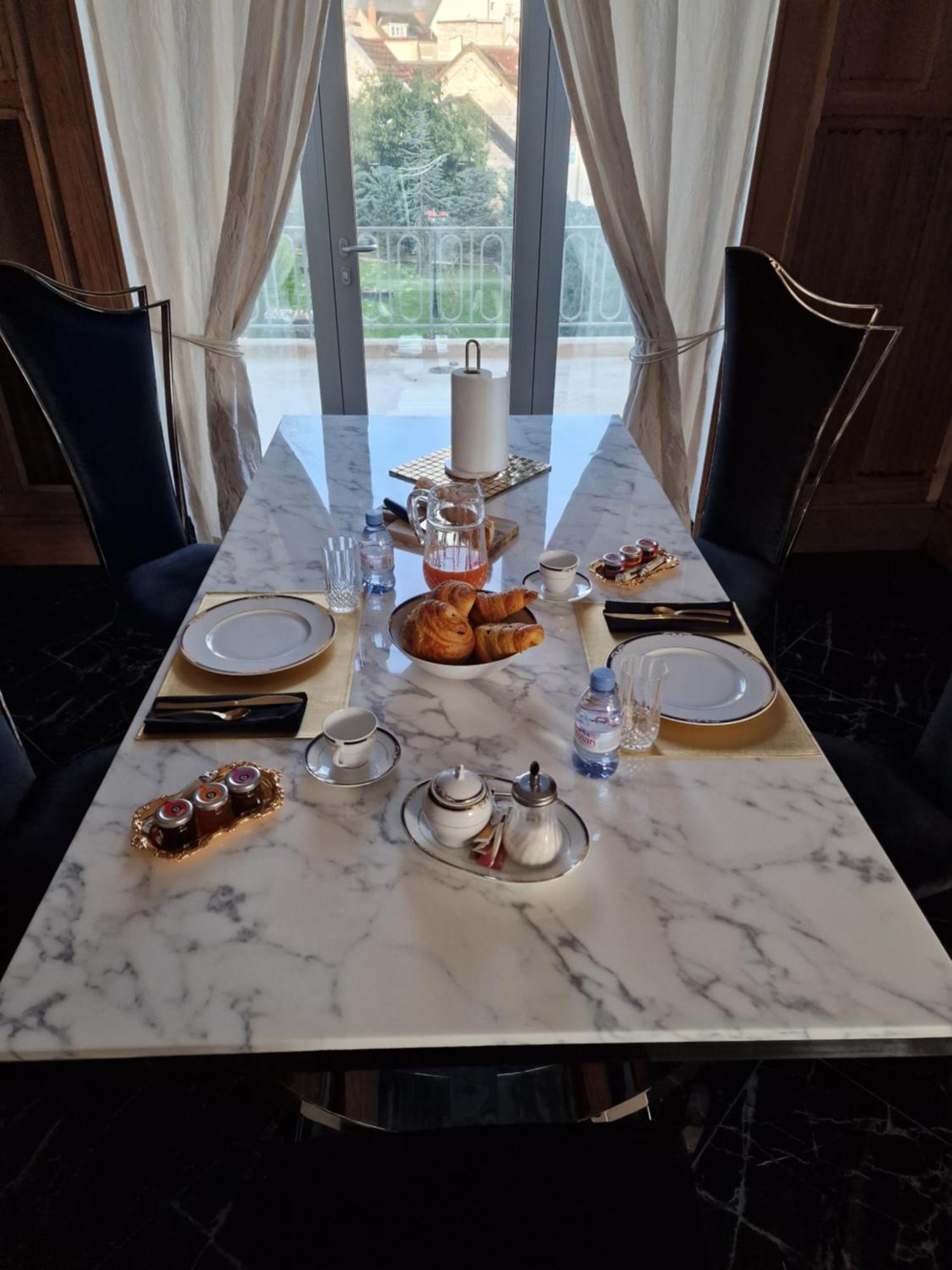 Bed and Breakfast Les Etoiles Тоннер Экстерьер фото